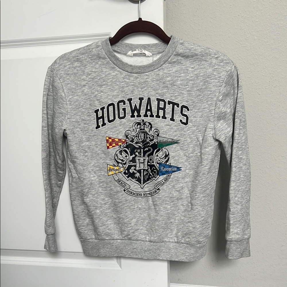 H&M Gray Hogwarts Sweatshirt
